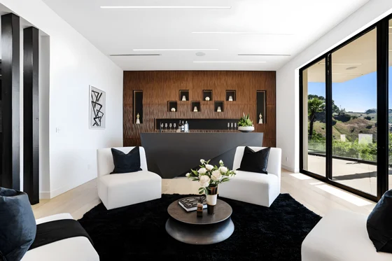 Living room - Image 1