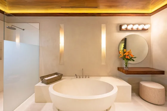 Bathroom 2 - Image 3