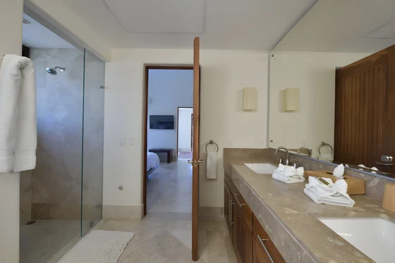 Bathroom 2 - Image 1