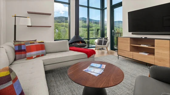 Living room - Image 2