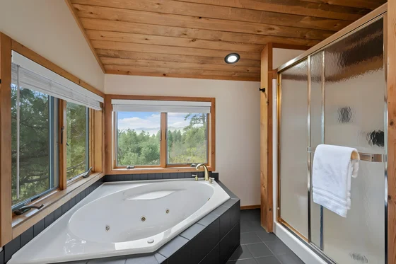 Bathroom 1 - Image 1